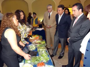 Promueve SDRSOT encuentro de productores del campo y restauranteros
