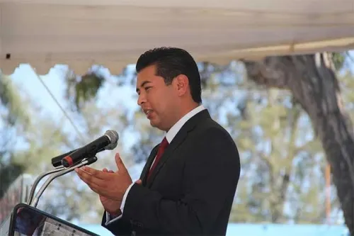 Pese a su mala fama, en el PRI quieren poner de dirigente estatal a Néstor Camarillo