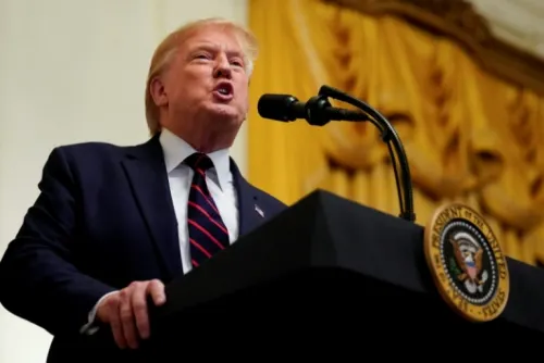 Juez federal frena plan de Trump para acelerar deportaciones en EU