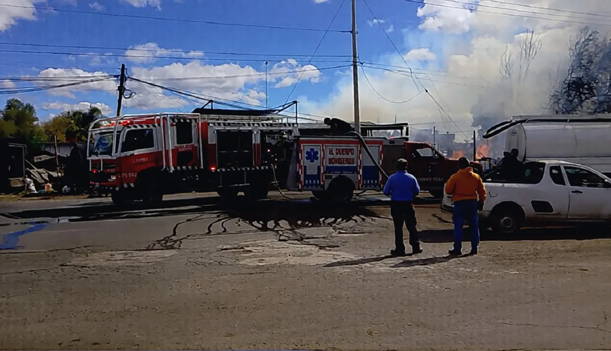 Texmelucan Bomberos Incendio Almacen Madera