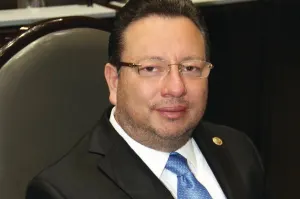 Pierde Eukid Castañón presidencia de mesa directiva en el Congreso
