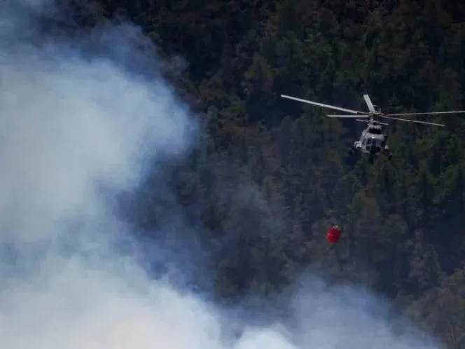 Envía Conagua dos helicópteros para extinguir incendio en Coahuila y NL