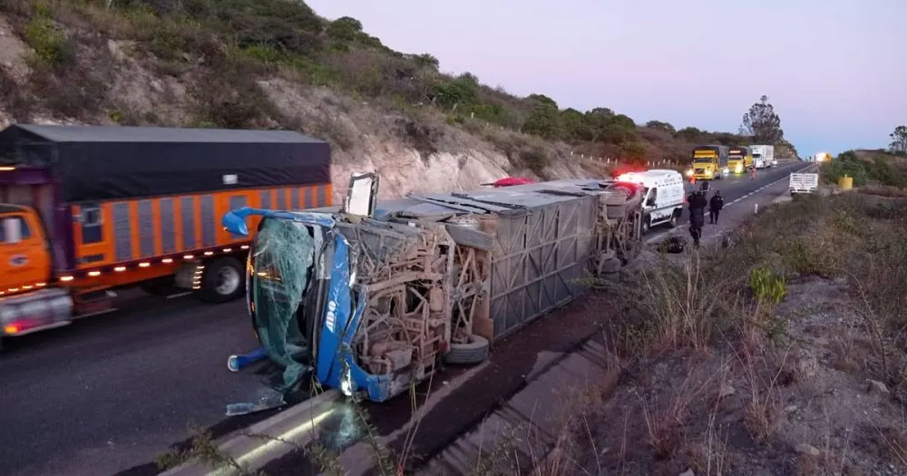 Muertos y lesionados tras accidente en carretera de Oaxaca