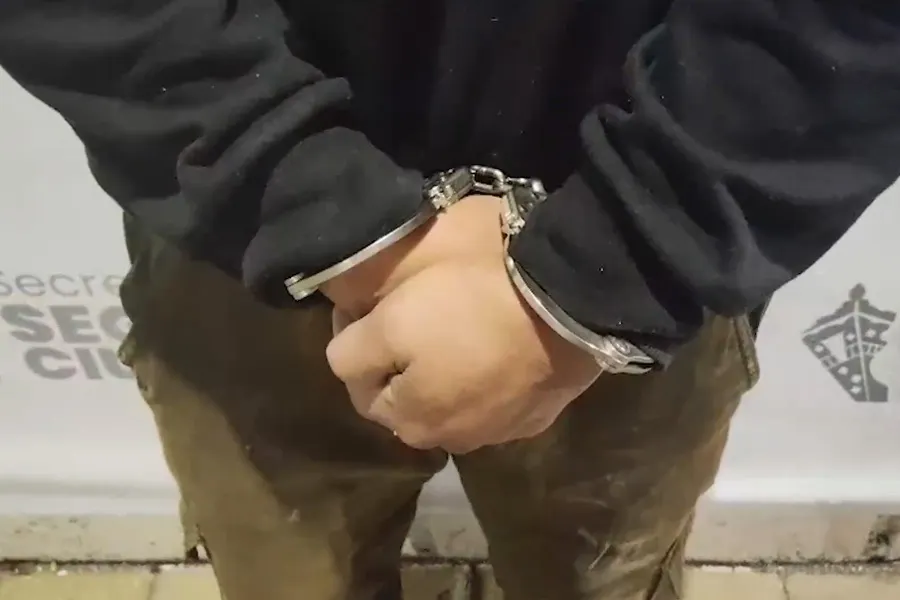 Esposado Detenido Ssc Pue