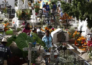 Panteón Municipal recibirá a 50 mil personas