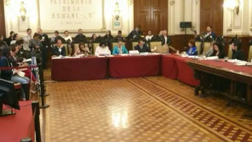 A un voto de no pasar el dictamen de proceso entrega-recepción