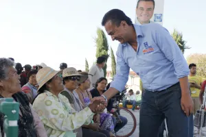 Mario Rincón se compromete a elevar calidad de vida en el Distrito VII