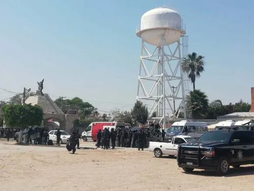 Dan de baja a policía federal ligado a ‘El Marro’