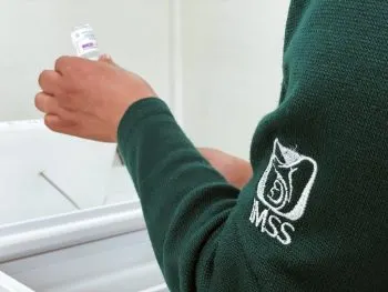 IMSS aplicará más de 80 mil vacunas hexavalentes a menores de un año
