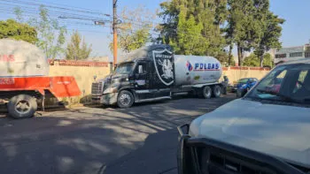 Decomisan 12 pipas con gas y detienen a tres personas en operativo en Tepeaca
