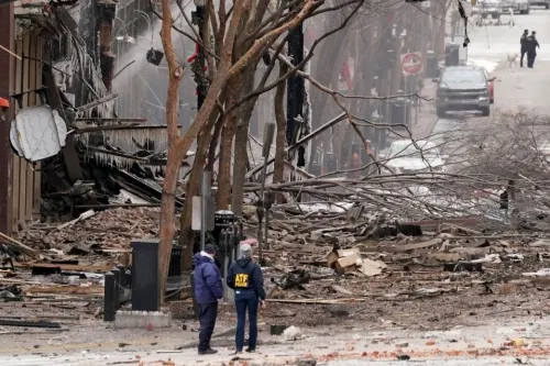 Localizan posibles restos humanos tras explosión en Nashville, EU
