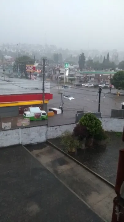 Fuerte lluvia provoca, de nueva cuenta, inundaciones en la capital poblana