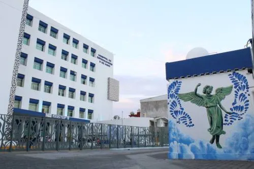 Issstep inaugura murales poblanos en complejo médico