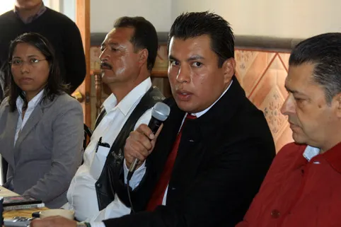Priistas de San Andrés exhiben a edil por diferencias rumbo a elección