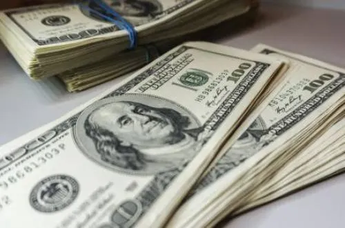 Cámara baja de EU aprueba casi 1,600 mdd para muro en la frontera