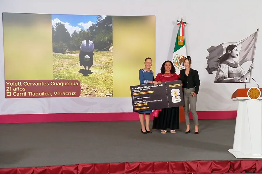 Sheinbaum Entrega Boleto Partido Inaugural Mundial 26