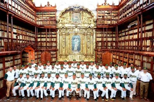 Pericos posa para la foto oficial del 2019