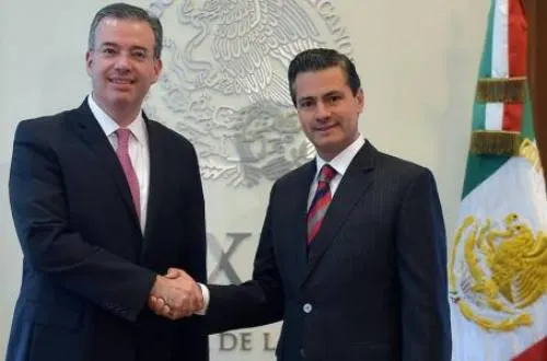 Peña designa a Díaz de León como relevo de Carstens en Banxico