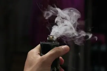 Claudia Sheinbaum invita a los jóvenes a evitar el consumo de vapeadores