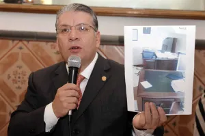 Doger presentará denuncia por espionaje en la PGR