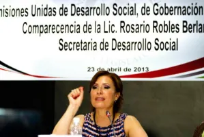 A pesar de quejas, Robles se queda en Sedesol