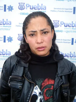 Ssptm asegura a mujer por presunto robo a comercio
