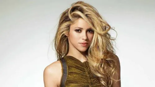 Shakira muestra sus curvas en la bañera e incendia Instagram