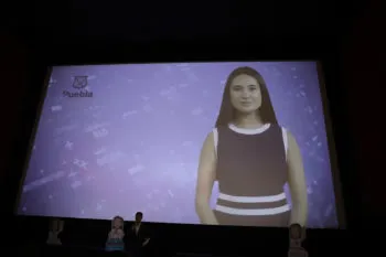 A Lalo le dan Ángela por Natalie