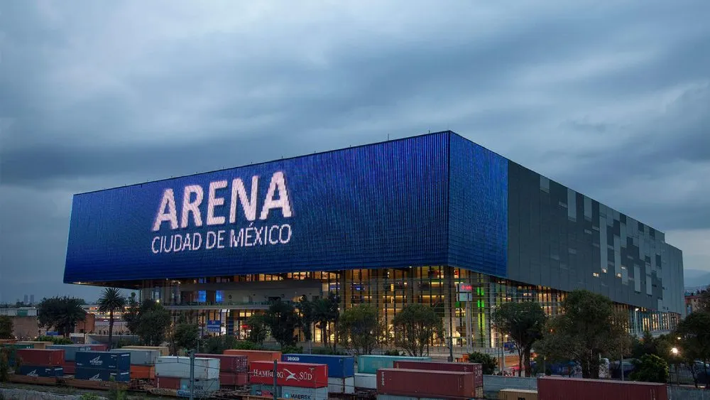 Denuncian estafas de estacionamiento en Arena Ciudad de México