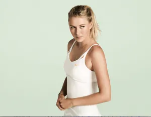 Sharapova, una reina de blanco para Wimbledon