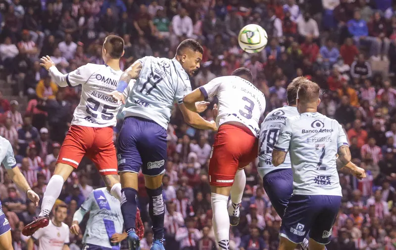 Puebla vence a las chivas