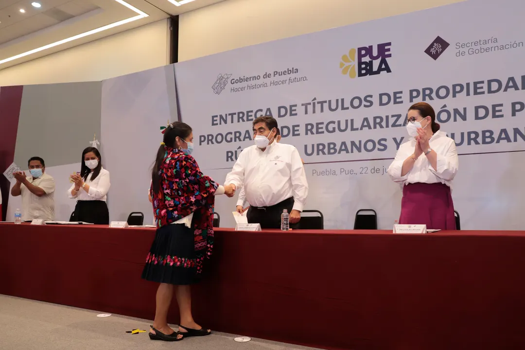 Con programa de regularización , gobierno de Puebla entregará 100 mil títulos de propiedad : MBH