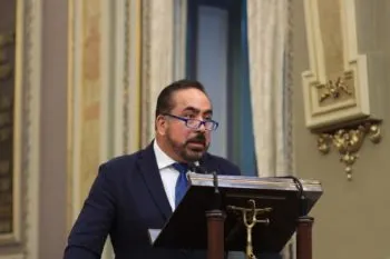 En Puebla buscan prohibir que magistrados electorales ocupen un cargo público