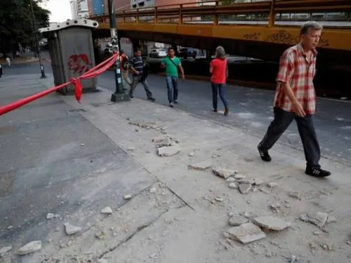 Embajada de México en Venezuela habilita contacto para connacionales tras sismo