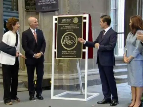 Inaugura Peña Nieto Museo Histórico de Palacio Nacional