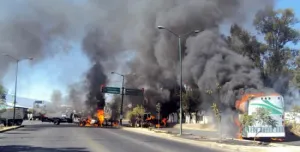 Federales liberan de bloqueos autopista Siglo XXI