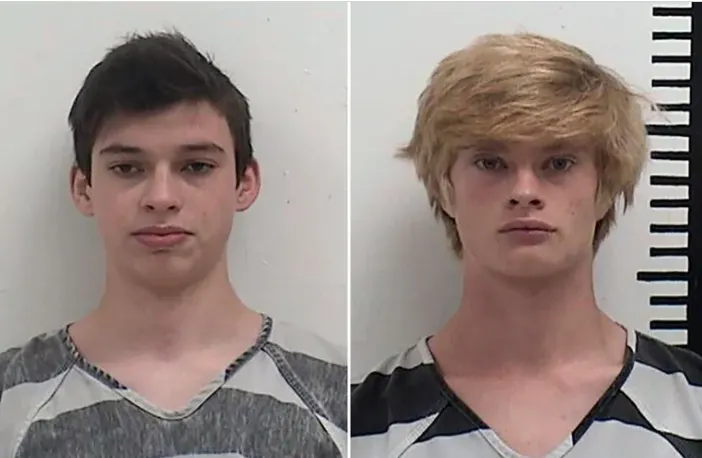 Dos adolescentes asesinan con bate de beisbol a maestra de secundaria