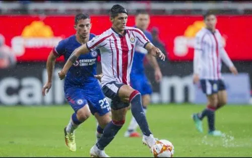 ¿A qué hora y por qué canal ver el Chivas vs Lobos BUAP?