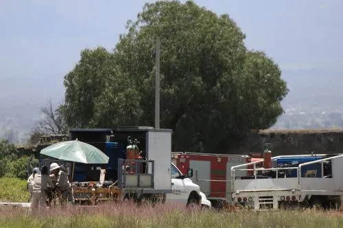 Pemex comenzó con trabajos de desfogue para clausurar toma clandestina de gas LP que se incendió