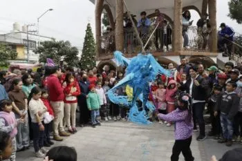 Llevó SMDIF Puebla posadas navideñas a las 17 juntas auxiliares de la capital del estado