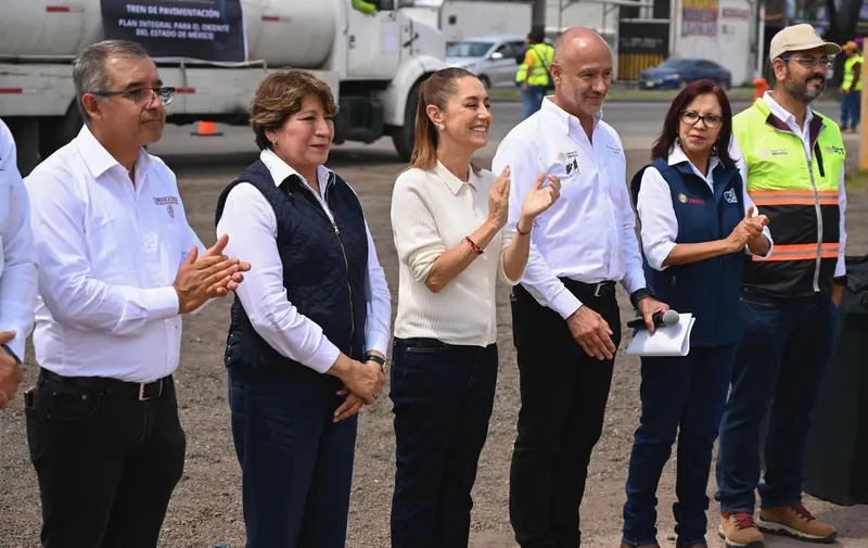 sheinbaum-trenes-pavimentacion-sict-edomex