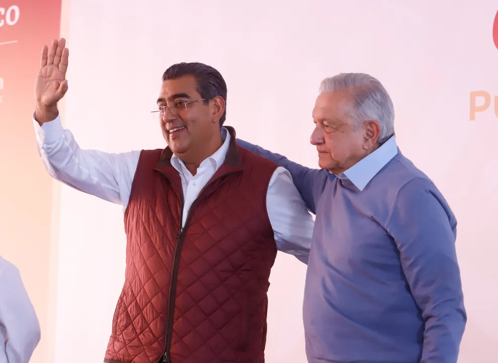 AMLO y Sergio Salomón