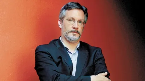 CNDH exhorta a John Ackerman para que se conduzca con civilidad y respeto a los periodistas