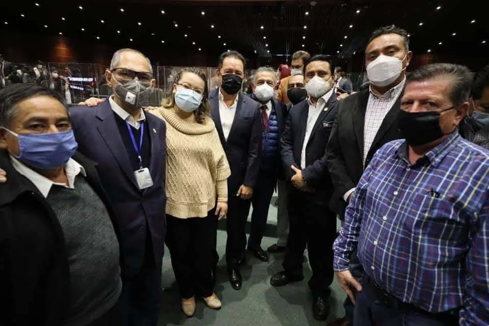 Morena, sus excesos, sus laberintos y su exceso de confianza