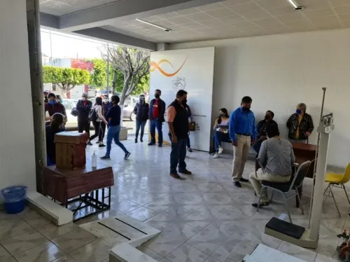 Realiza ISSSTEP jornada de salud visual en Tehuacán