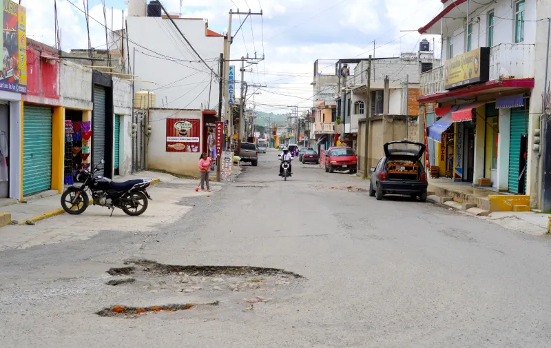 Gobierno de Texmelucan inicia rehabilitación de 1.4 km de red de drenaje sanitario en carretera de San Juan Tuxco
