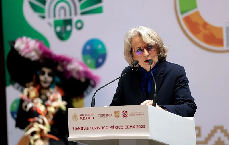 claudia-sheinbaum-tianguis-turistico-2023