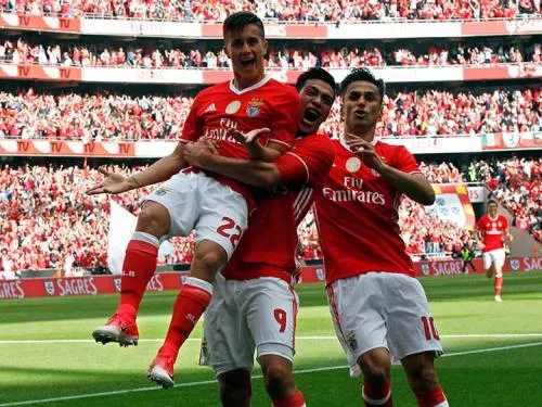 Raúl y Benfica, campeones de la Liga portuguesa