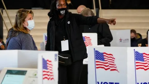 Dan a conocer los primeros resultados de las elecciones de Estados Unidos