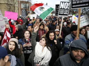 Inmigrantes muestran músculo en EU; Trump lamenta expulsar a ‘dreamers’